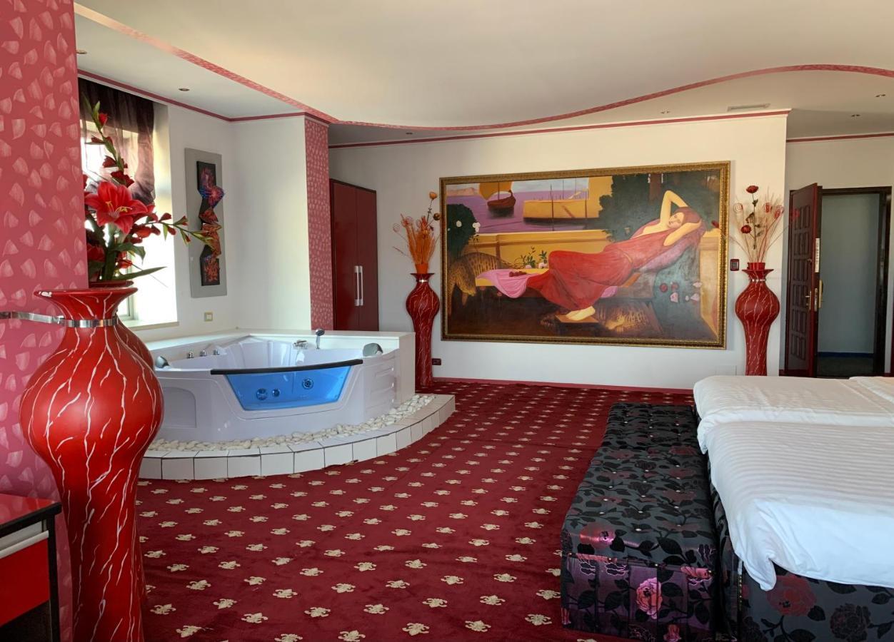 Hotel Rosa Blu تيرانا المظهر الخارجي الصورة