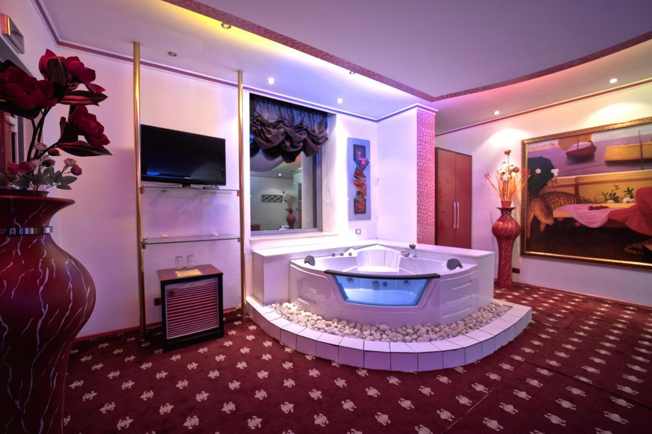 Hotel Rosa Blu تيرانا المظهر الخارجي الصورة